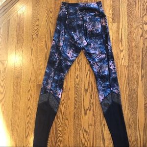 Lululemon high rise leggings size 6
